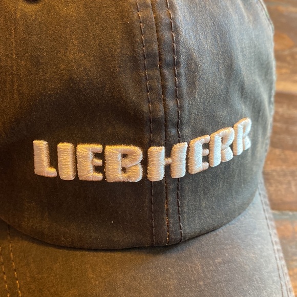 Leibherr adjustable realtree hat - Picture 2 of 7